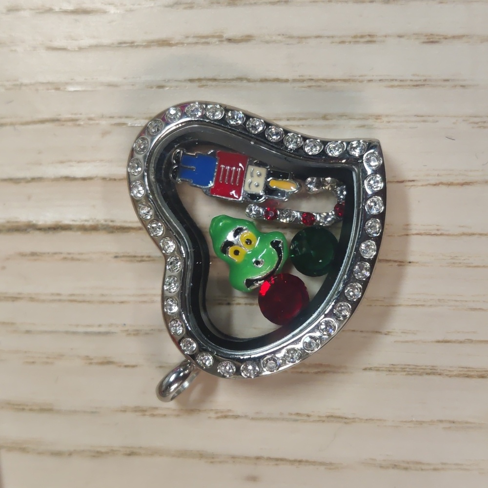 Charm pendant Christmas themed